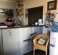 Nicholas Royal Motel - No Pets Allowed - Getaway Accommodation