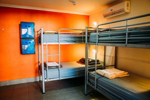 Noosa Flashpackers - Getaway Accommodation 0