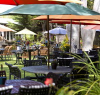 Oakdene Vineyards Guesthouse - Getaway Accommodation