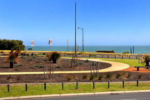 Ocean Drive Motel - Getaway Accommodation 2