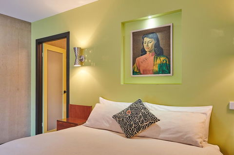 Palm Springs Suite - Getaway Accommodation 1