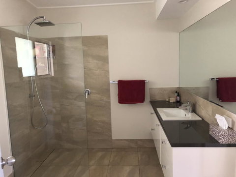 Paradise Retreat - Getaway Accommodation 3