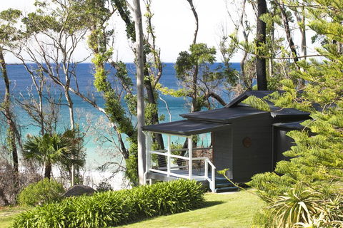 Pebbly Beach Escape - Getaway Accommodation 1
