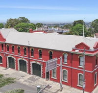 Petersham Firestation Paradise - Getaway Accommodation