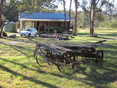 Possum's Hollow And Hooter's Hut - Getaway Accommodation 1