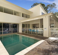 Prestigious House in Little Cove - 4 Baywoods - Getaway Accommodation