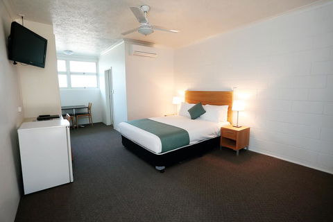 Q Express - Getaway Accommodation 0