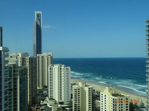 Q1 Resort Apartment, - Getaway Accommodation 0
