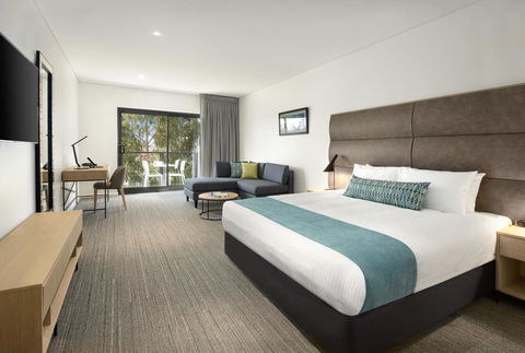 Quality Hotel Lakeside - Getaway Accommodation 2