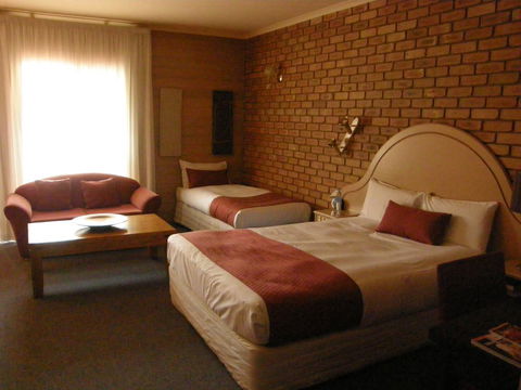 Quality Inn Colonial - Getaway Accommodation 2