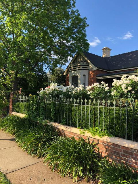QUILTY HOUSE (Formerly Beethovens) - Getaway Accommodation 3