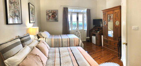 QUILTY HOUSE (Formerly Beethovens) - Getaway Accommodation 1