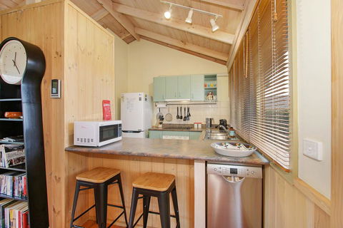 R & R In Bright - Short Walk To Town - Getaway Accommodation 3