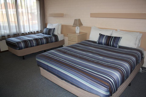 Raglan Motor Inn - Getaway Accommodation 2