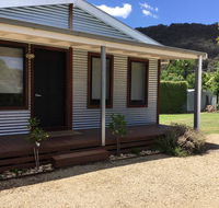 Rail Trail Cottage - Getaway Accommodation
