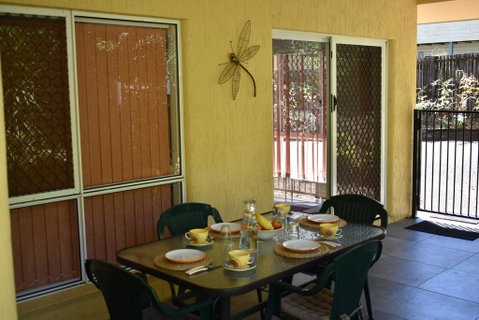 Rainforest Cottage Cairns - Getaway Accommodation 1