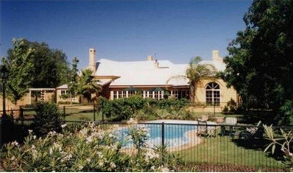 Mountain Creek NSW Getaway Accommodation