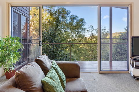 Ravensbourne Escape- Kookaburra Kottage - Getaway Accommodation 0