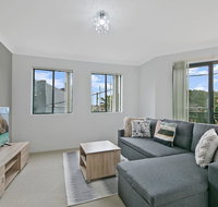 REDFERN 3 BEDROOM APARTMENT FREE PARKING WALK TO CENTRAL STATION NRE187 - Getaway Accommodation