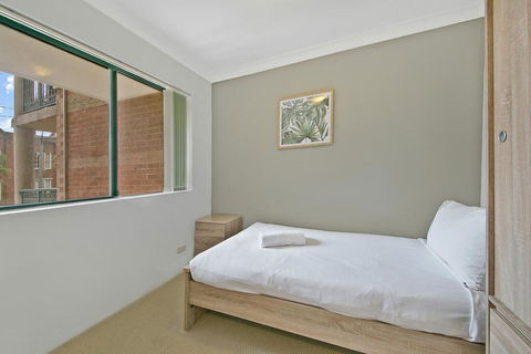 REDFERN 3 BEDROOM APARTMENT FREE PARKING WALK TO CENTRAL STATION NRE187 - Getaway Accommodation 2