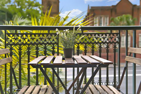 REDFERN 3 BEDROOM APARTMENT FREE PARKING WALK TO CENTRAL STATION NRE187 - Getaway Accommodation 1