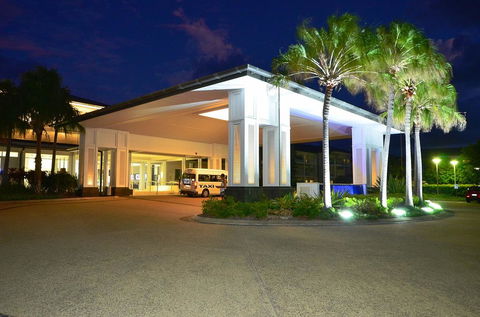 RESORT ON THE BEACH 2214/2215 - Getaway Accommodation 3