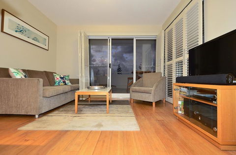 RESORT ON THE BEACH 2214/2215 - Getaway Accommodation 2