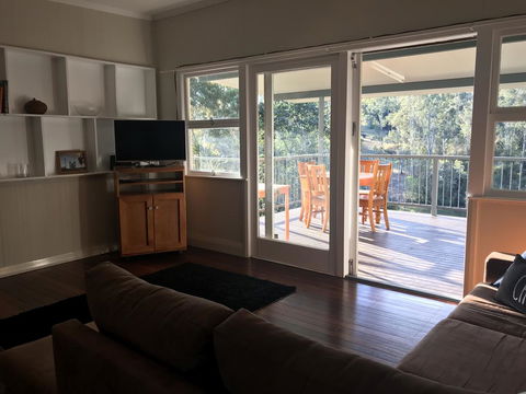 Riverview Cottage - Getaway Accommodation 1