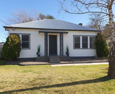 Ronelle Cottage - Getaway Accommodation 0