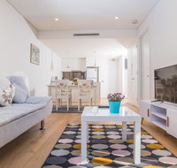 Rosebery APT for Travelling Couple Green Square - Getaway Accommodation