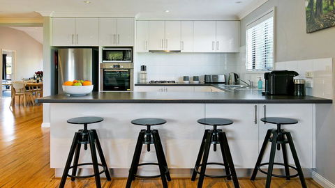 Rosella House Robertson - A Tranquil Highlands Escape - Getaway Accommodation 2