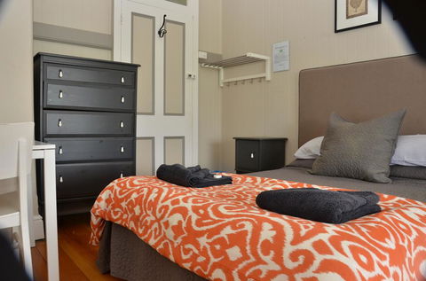 Royal Gatton Hotel - Getaway Accommodation 3