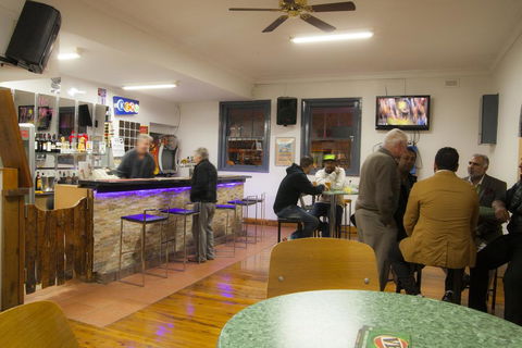 Royal Mail Hotel Jerilderie - Getaway Accommodation 2