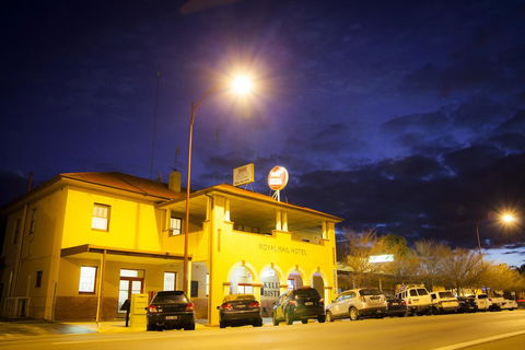 Royal Mail Hotel Jerilderie - Getaway Accommodation 1