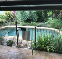 Royal Palm Cottage Entire two bedroom 2 bathroom house with Pool - Getaway Accommodation