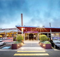 Sandown Park Hotel Noble Park - Getaway Accommodation