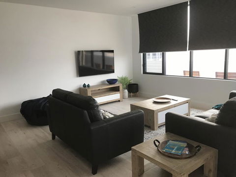 Secret At Shellharbour Village - Water View - Getaway Accommodation 2