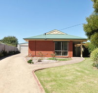 SERRELL BY THE SEA - PET FRIENDLY - Getaway Accommodation