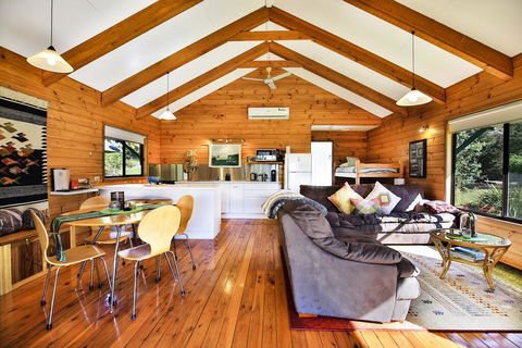Siver Cabin - Getaway Accommodation 1