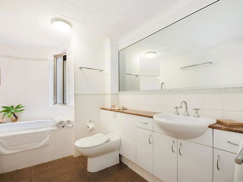 Solaris 4 - Getaway Accommodation 1