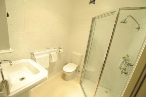 Sovereign Hill Hotel - Getaway Accommodation 3