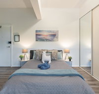 Spacious Studio 2mins to StationShopping Sleeps4 B - Getaway Accommodation