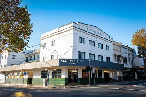 Station House Hotel - Getaway Accommodation 1