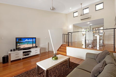 Stunning Panorama Apartments - Getaway Accommodation 3