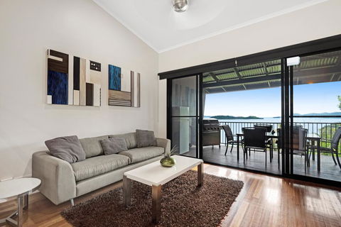 Stunning Panorama Apartments - Getaway Accommodation 2