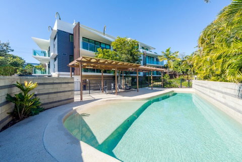 Stylish Beach Side Apartment - Unit 5 - 33 Lorikeet Drive - Getaway Accommodation 0