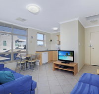 Stylish Comfortable 2 bdrm Glenelg North - Getaway Accommodation