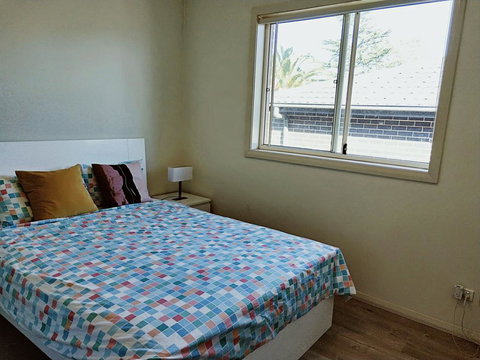 Stylish Private Bathroom-Luxurious Modern Big Home - Getaway Accommodation 0