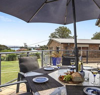 SunRay on Orama - spacious with great views - Getaway Accommodation