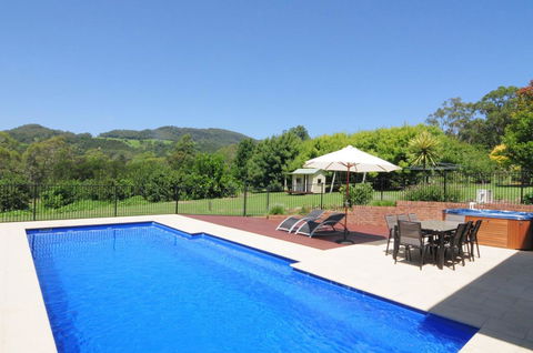 Tatiara - Spacious Family Friendly Home! - Getaway Accommodation 0